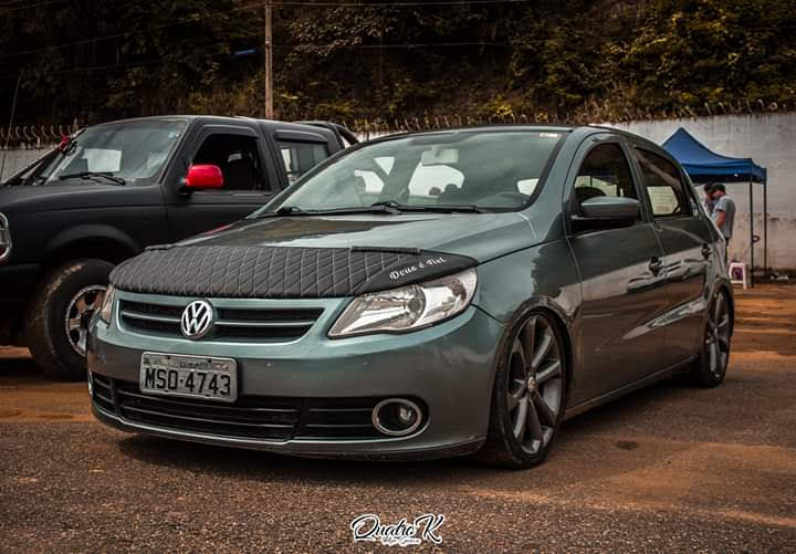 Primeiro Encontro Beneficente De Carros Rebaixados De Manhuaçu