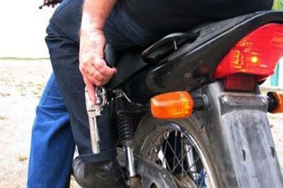 Resultado de imagem para assalto em moto