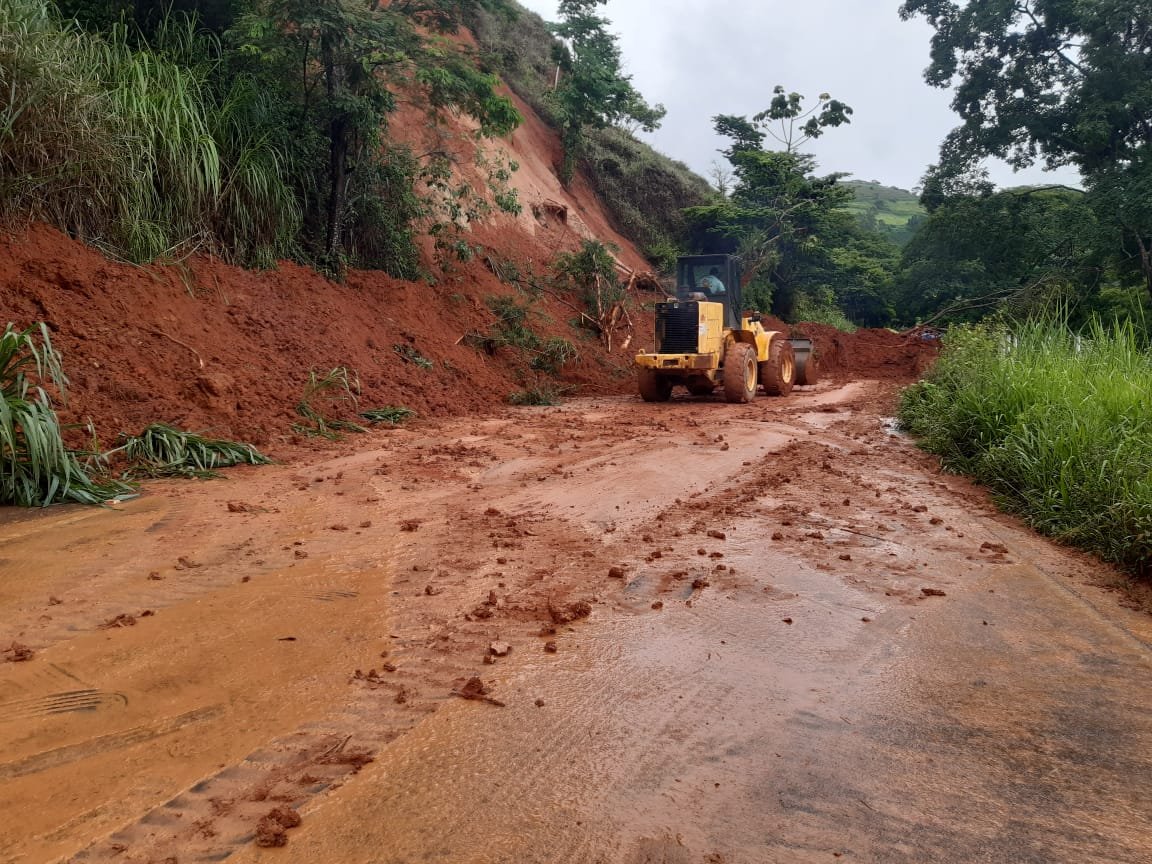 Meia-pista é liberada no trecho da MG-111, entre Manhuaçu e Simonésia