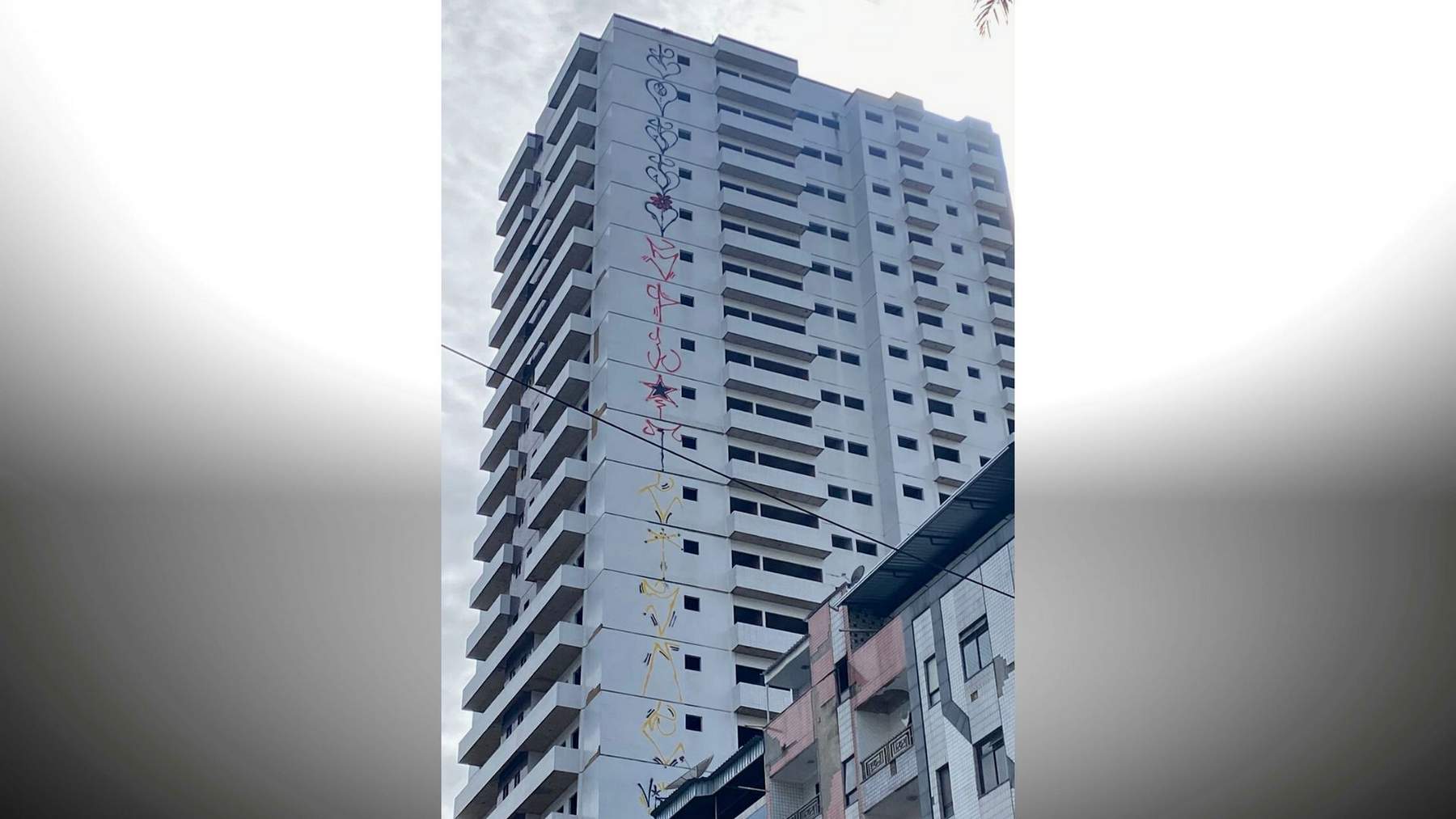 Homens de BH picham prédio de 24 andares em Manhuaçu e são presos