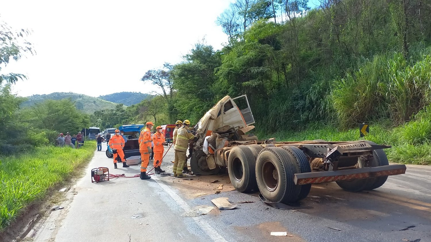 Motorista morre em colisão frontal entre duas carretas em Realeza