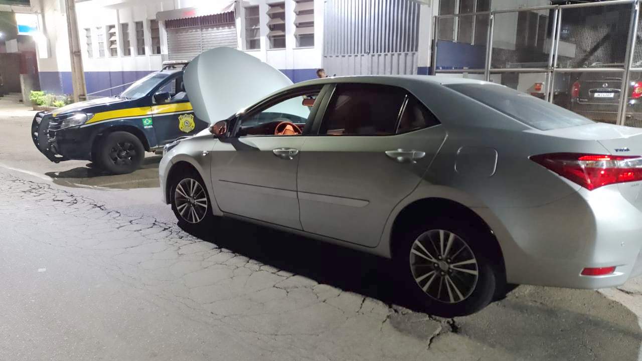 Polícia Rodoviária Federal apreende Corolla clonado na BR-262 em Realeza