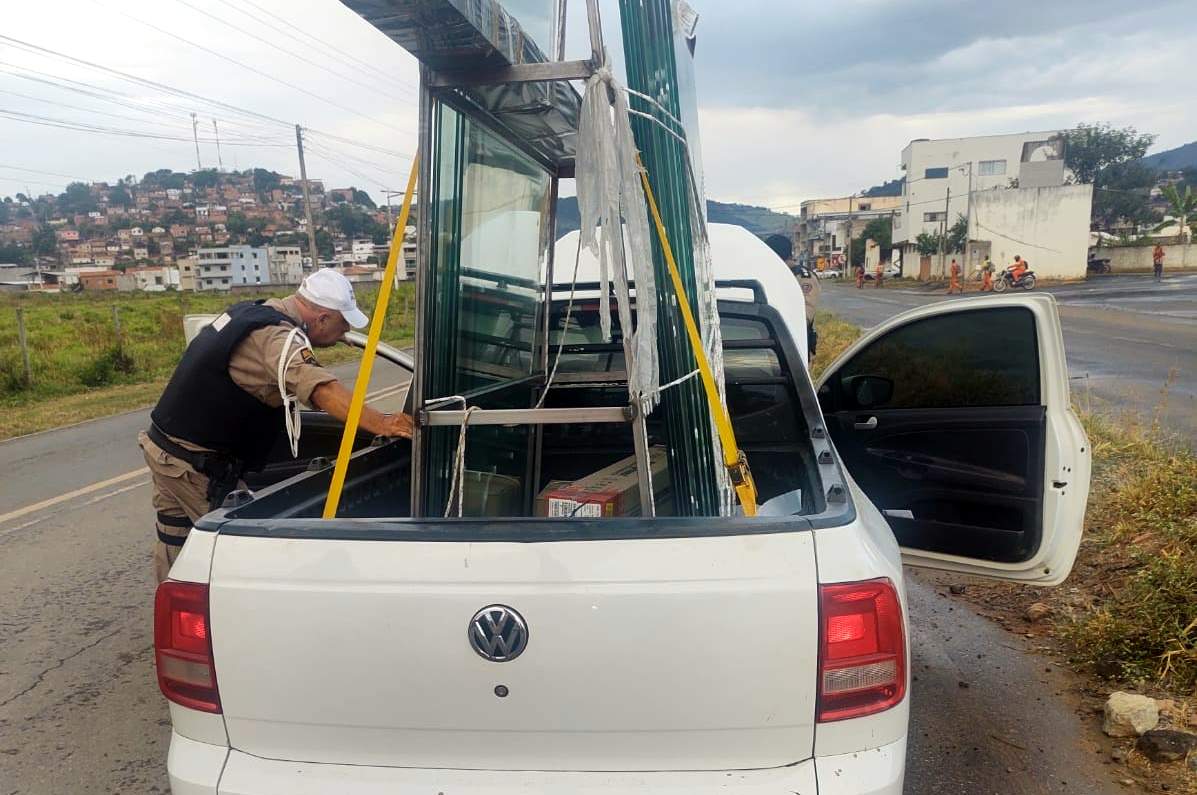 Polícia Militar Rodoviária recupera veículo furtado em Ipanema
