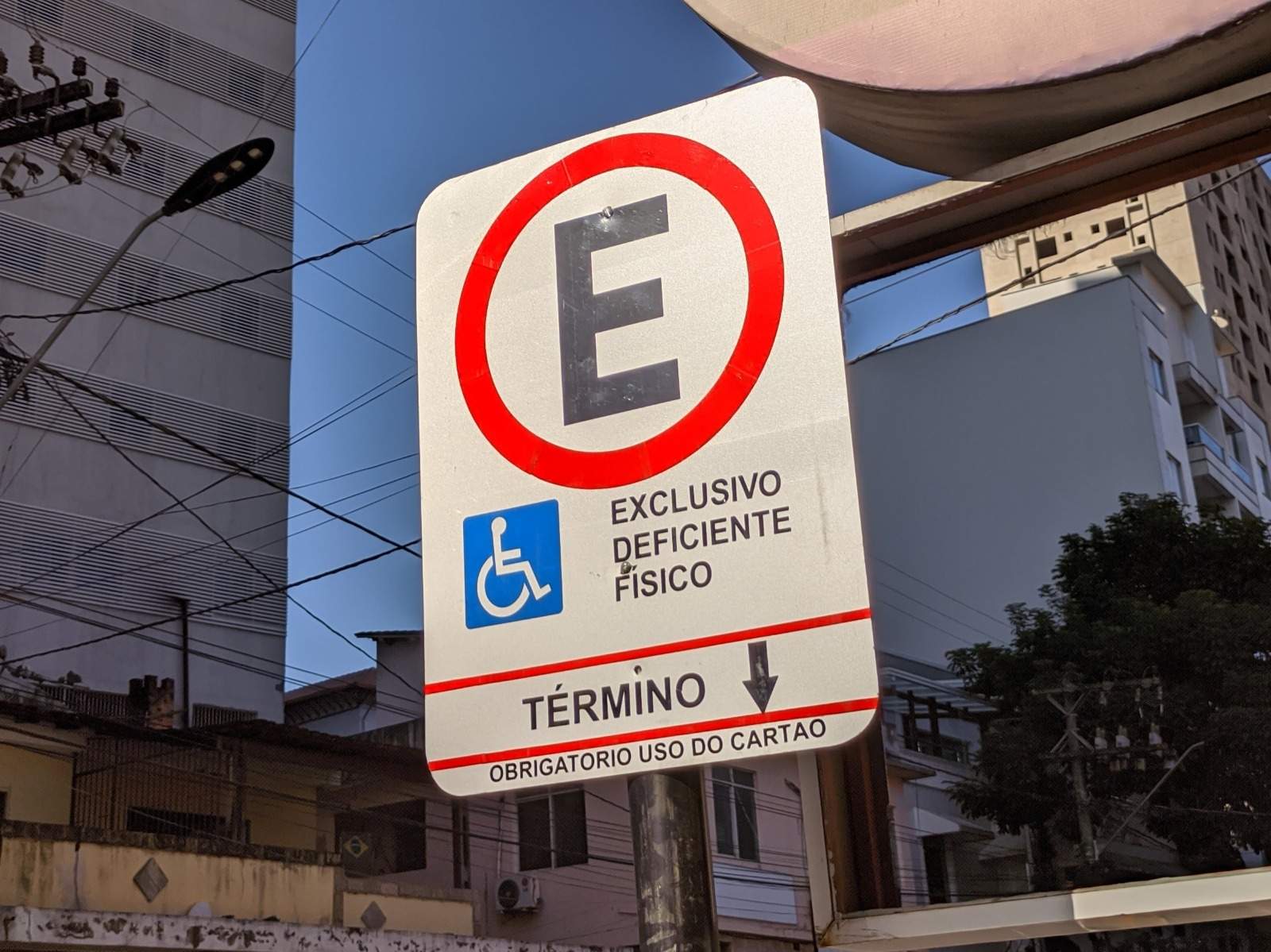 Manhuaçu amplia oferta de vagas de estacionamento reservadas