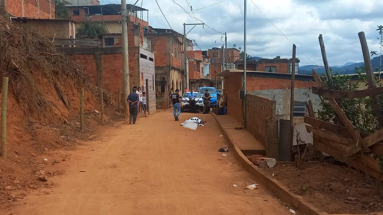 Jovem é morto a tiros no bairro Santa Terezinha em Manhuaçu