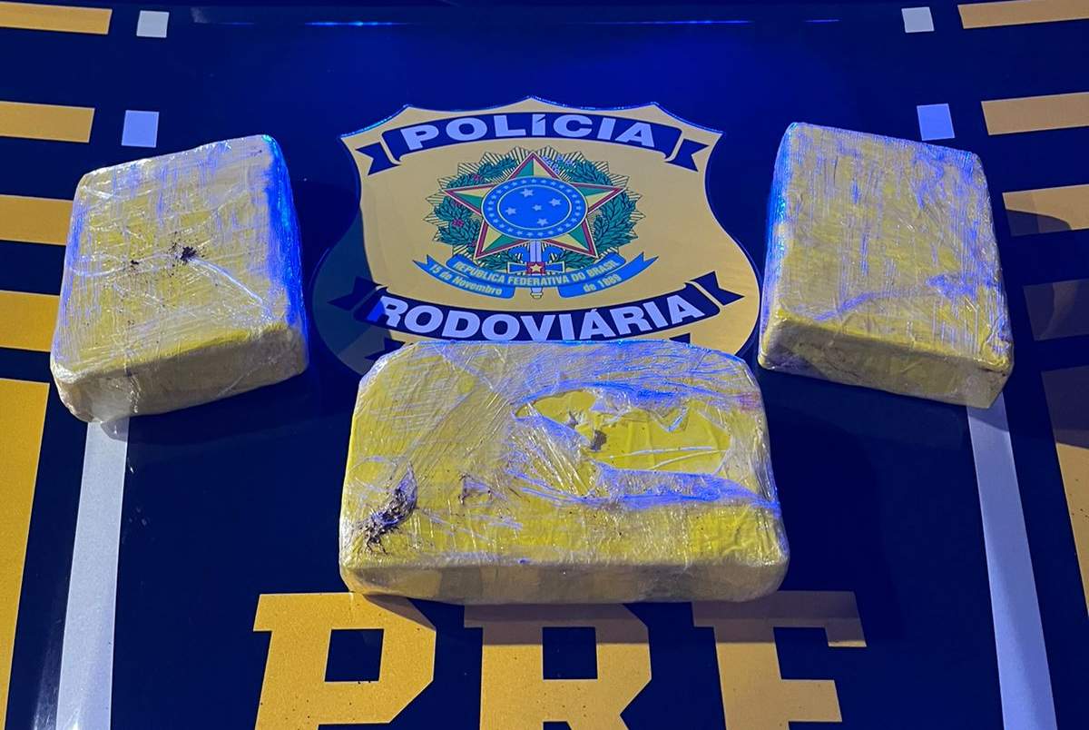 PRF apreende mais de 3 quilos de cocaína em ônibus em Realeza
