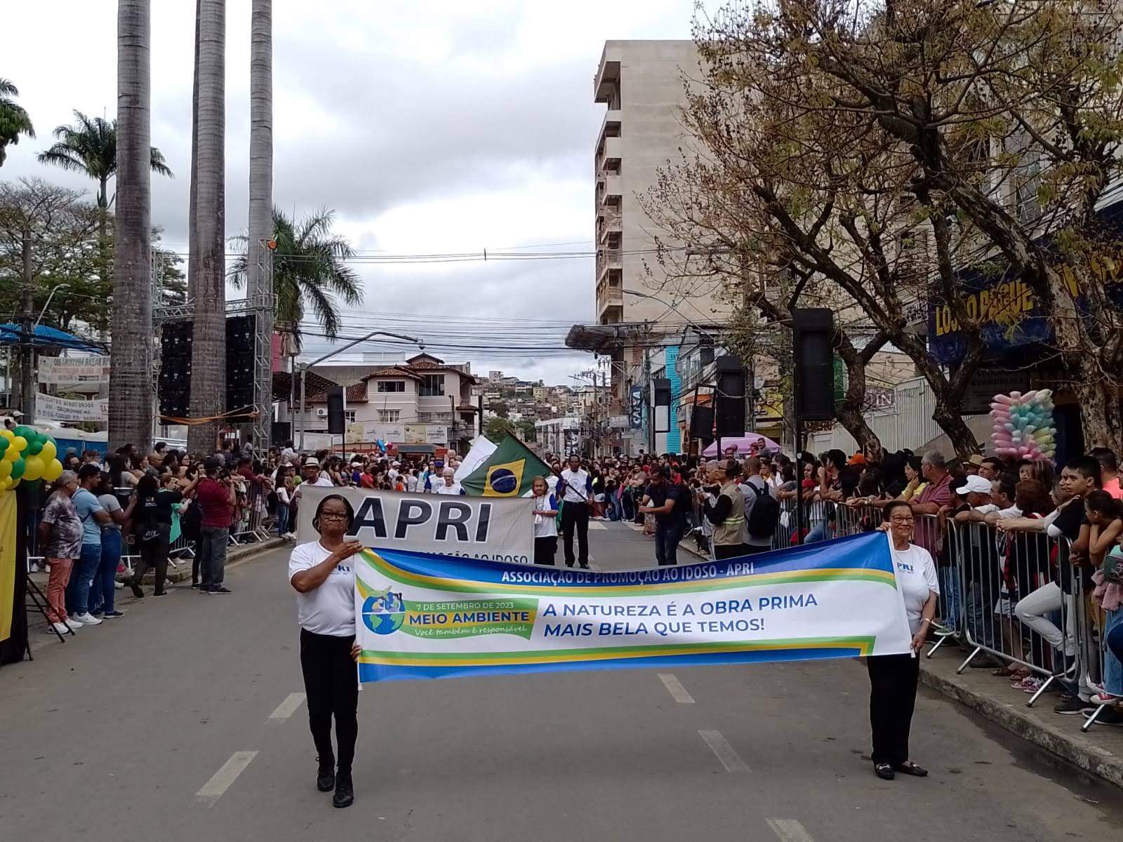 Desfile da Independência lembra a responsabilidade com o Meio Ambiente