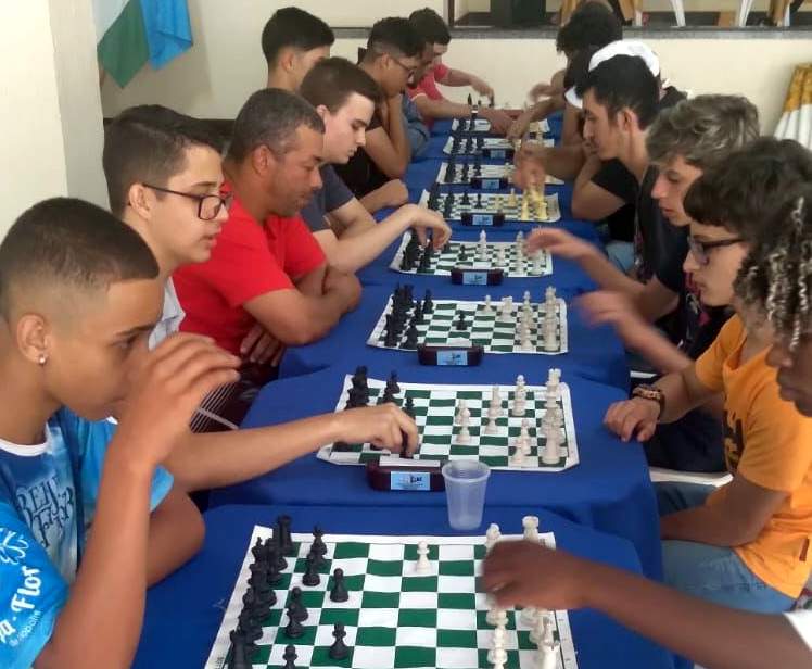 Campeonato de Xadrez reúne mais de 100 jogadores de Muriaé e