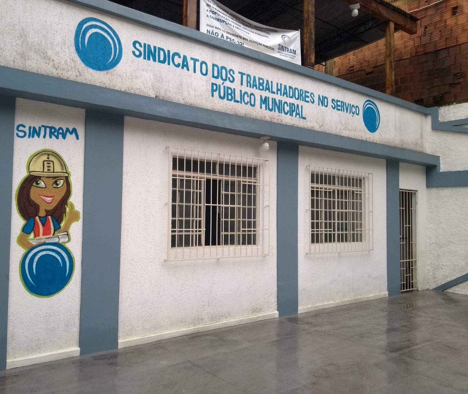 Município de Manhuaçu é condenado a pagar piso salarial extraclasse aos professores