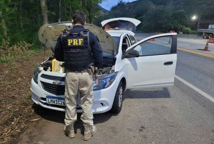 Polícia Rodoviária Federal de Realeza apreende veículo clonado