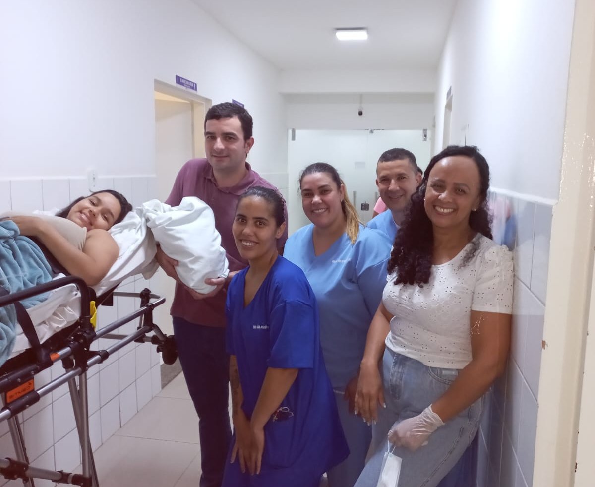 Equipe da UBS Amado dos Santos realiza parto em São João do Manhuaçu