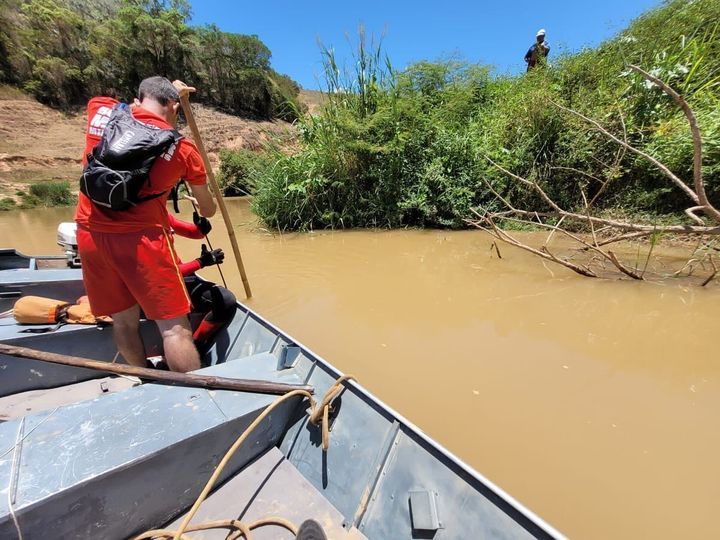 2ª Companhia de Bombeiros Militar atende a ocorrência de afogamento em Taparuba