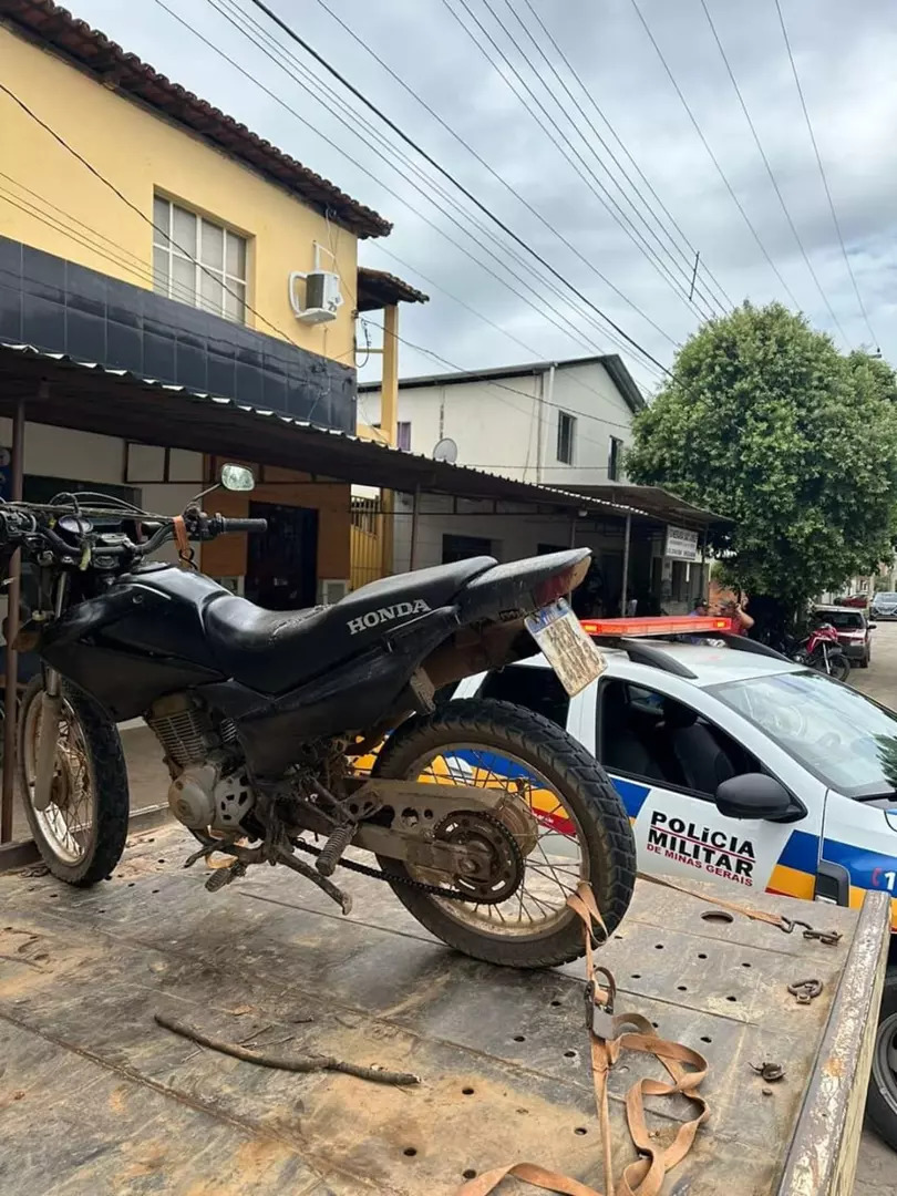 Motocicleta com documentação adulterada é apreendida em Ipanema