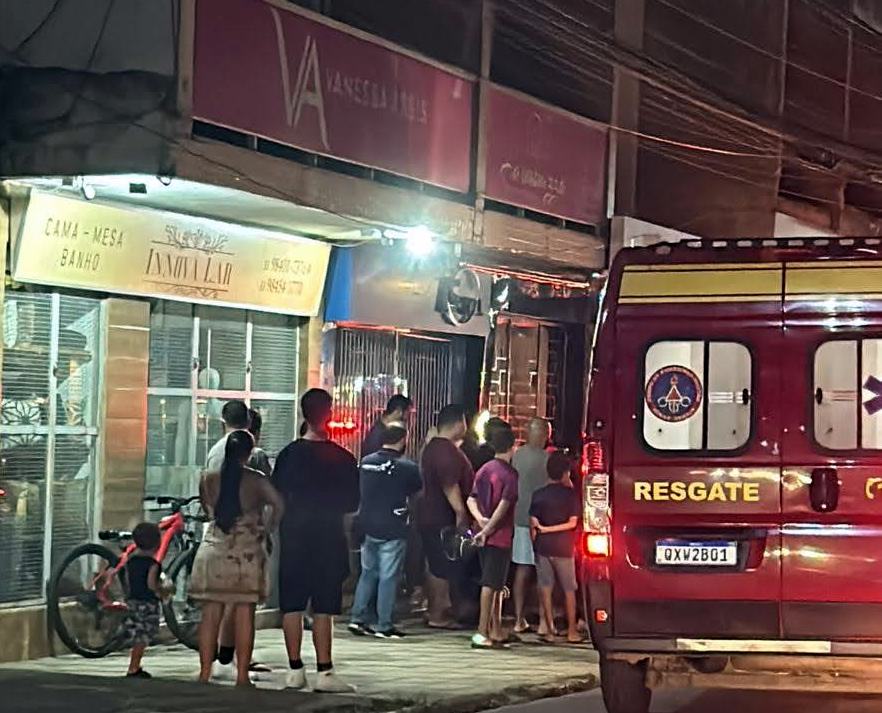 Bombeiros atendem ocorrência de colisão entre moto e bicicleta no Coqueiro