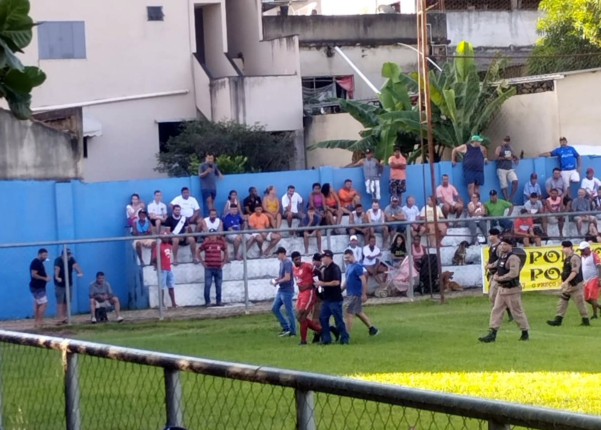 Foragido do ES: Prisão em campo, jogador de futebol é preso em Mutum