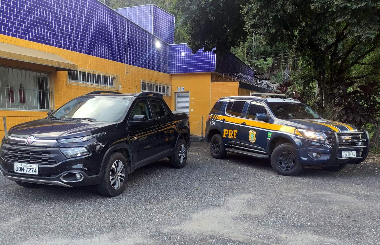 PRF de Realeza apreende Fiat Toro com registro de furto em Belo Horizonte