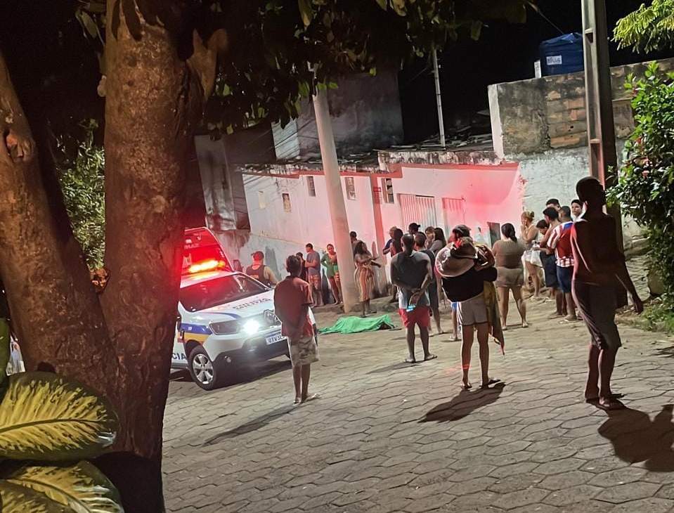 Homem é assassinado a tiros no bairro Rosário, em Abre Campo