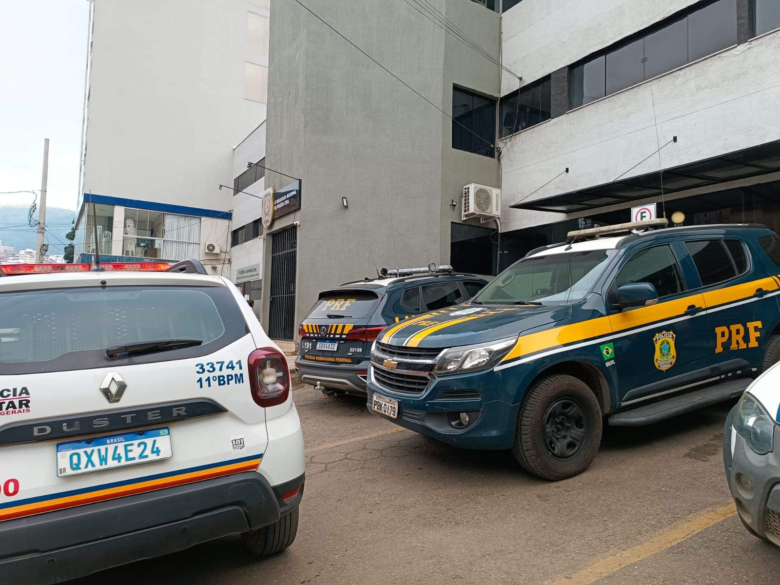 Homem ataca policial rodoviário e acaba morto em Manhuaçu